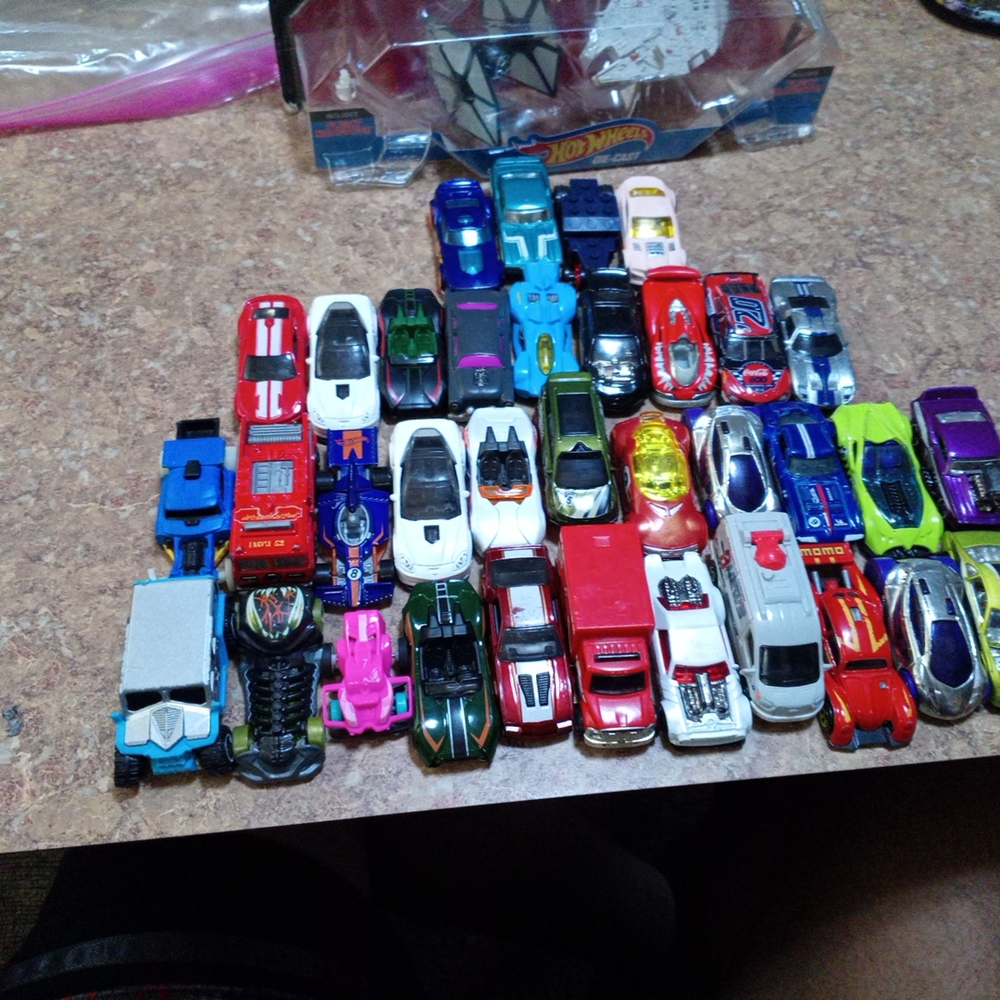 Hot Wheels Vibrant Toy Car Collection for Kids